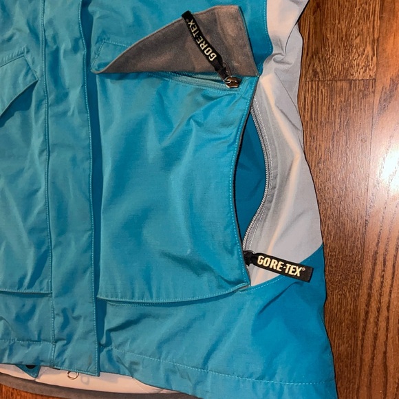 GSX insulated Gore-Tex jacket - Picture 9 of 15